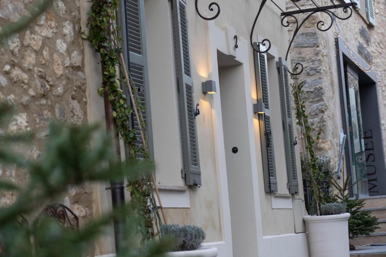 Magnifique maison au Cœur du Vieux Village de Mougins, vue sur les Alpes du Sud Extérieur photo